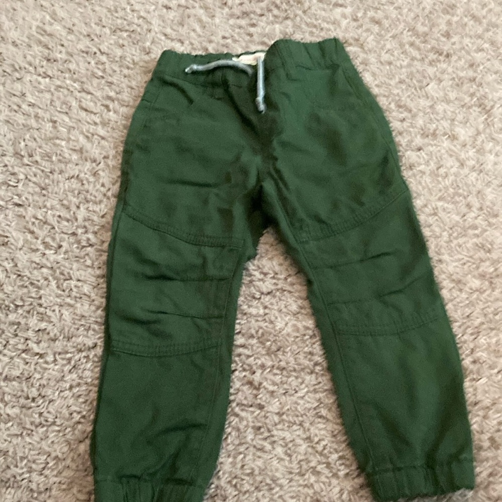 Boys 2T pant. Green.
